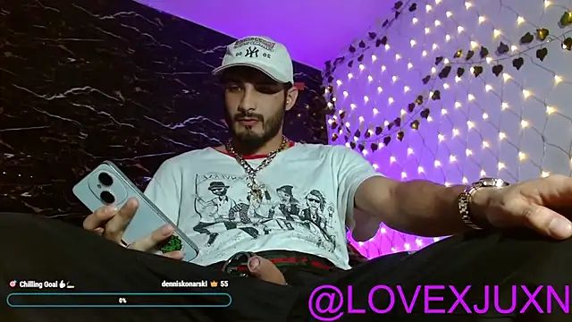 LovexJuxn8 online show from April 29, 9:21 pm