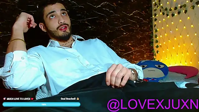 LovexJuxn8 online show from June 16, 7:27 pm