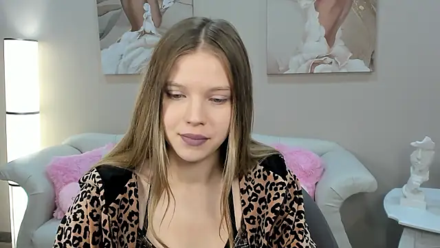 HallyBradley online show from March 15, 5:08 pm