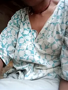 Desi Couple P online show from May 15, 11:34 pm