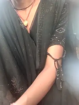Desi Couple P online show from June 10, 12:22 am