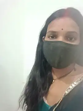 Snapshot of Desi_Couple_P chatting on July 8, 1:26 pm Desi Couple P online show from July 8, 1:26 pm
