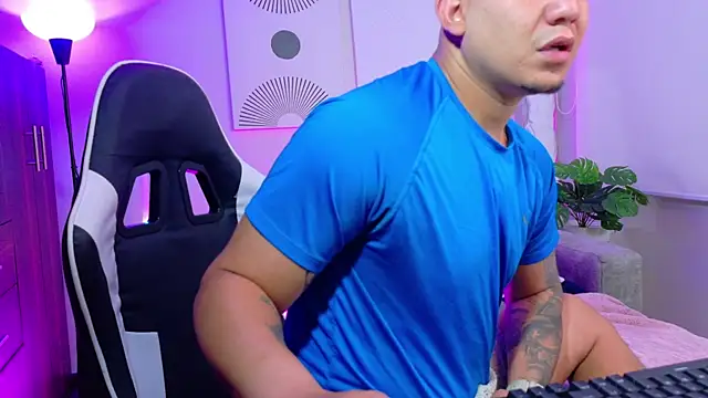  robertobaggioo online show from May 23, 12:31 pm