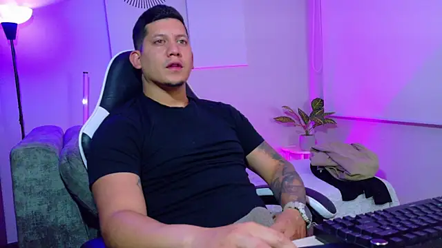  robertobaggioo online show from July 23, 12:36 pm