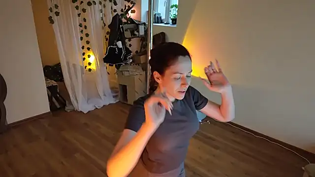 Snapshot of Kamila_Moore_ chatting on March 19, 2:54 pm Kamila Moore online show from March 19, 2:54 pm