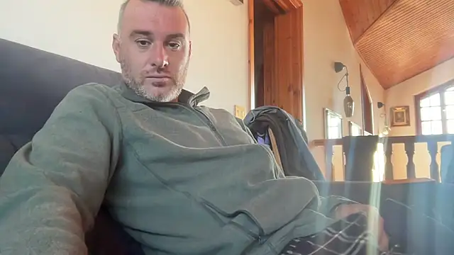 marcovik1 online show from February 17, 9:39 am