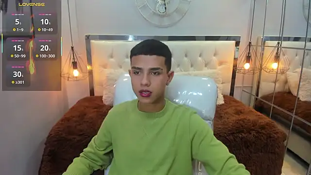 alexking 2 online show from March 14, 6:35 pm