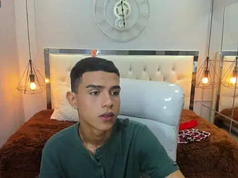 alexking 2 online show from March 15, 5:41 pm