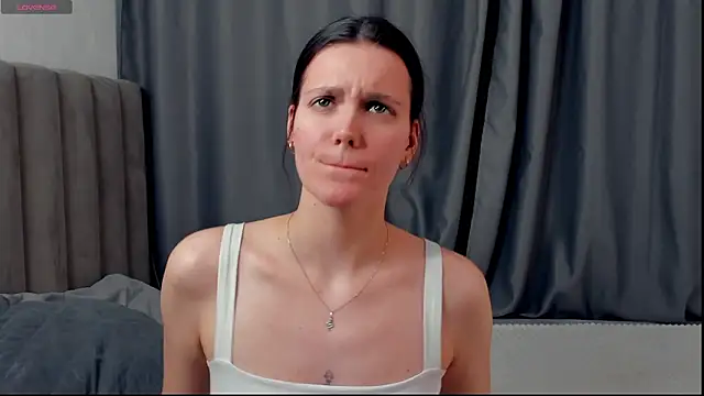 AnnettWildin online show from March 11, 8:42 am