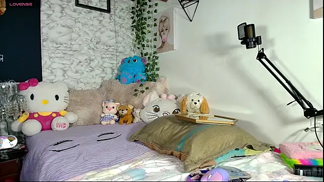 Snapshot of Yiyii chatting on June 25, 12:42 pm Yiyii online show from June 25, 12:42 pm