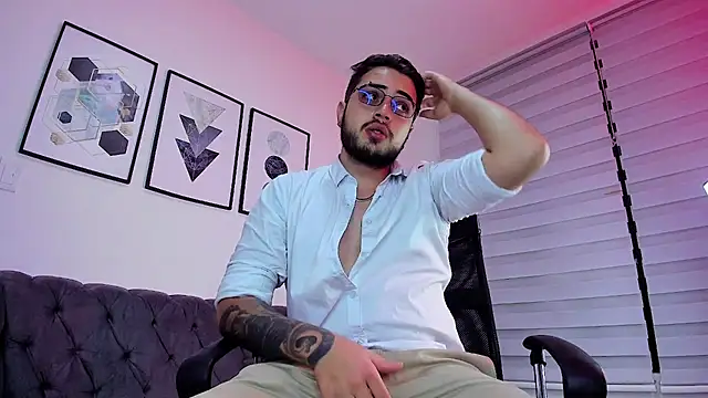 ethan grace online show from February 19, 12:23 pm