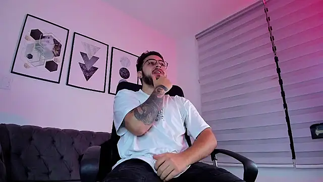 ethan grace online show from February 23, 12:02 pm