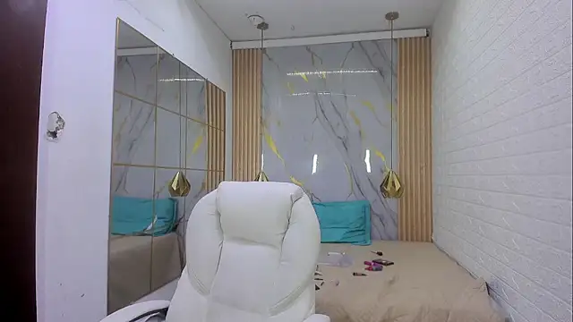 Snapshot of vanessa_f chatting on July 28, 7:39 pm vanessa f online show from July 28, 7:39 pm