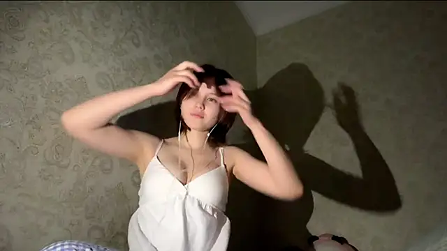 Snapshot of TrueViva chatting on May 9, 4:01 pm TrueViva online show from May 9, 4:01 pm