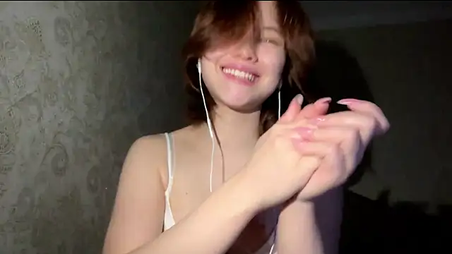 Snapshot of TrueViva chatting on May 11, 4:04 pm TrueViva online show from May 11, 4:04 pm