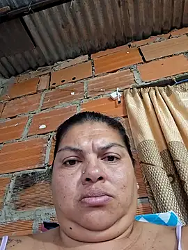Juli Powl online show from June 8, 1:11 pm