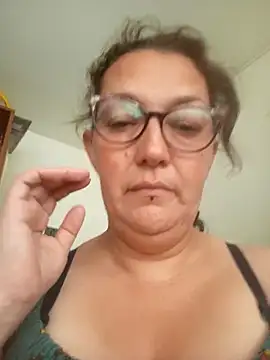  Saraqueen online show from March 15, 6:47 pm