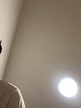 Snapshot of benab888 chatting on February 14, 3:31 pm benab888 online show from February 14, 3:31 pm