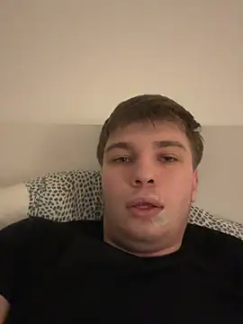 Snapshot of benab888 chatting on March 26, 4:07 am benab888 online show from March 26, 4:07 am