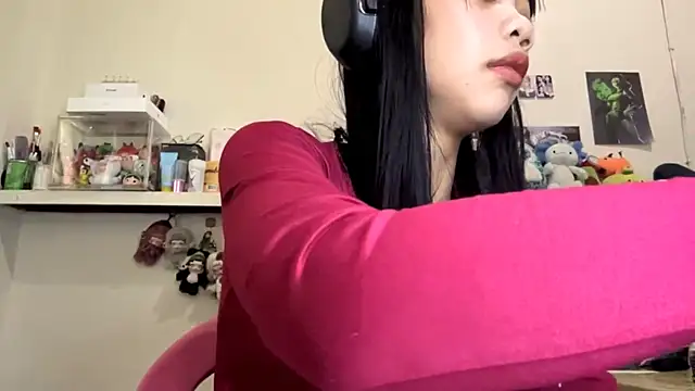 GloryKulikowski online show from February 27, 1:16 am