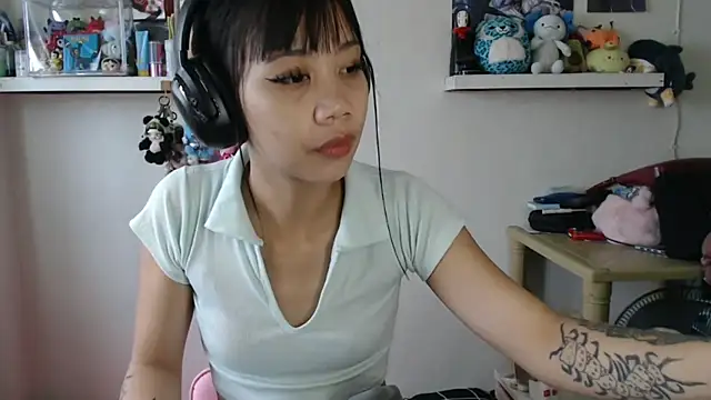 GloryKulikowski online show from March 10, 2:27 am