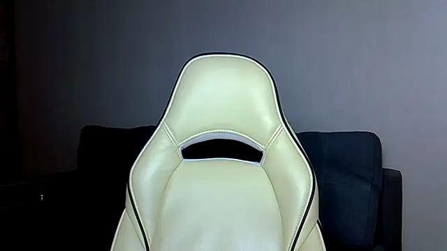 christimontero online show from February 25, 6:17 pm