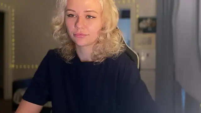 Leylia Lily online show from March 11, 9:48 am