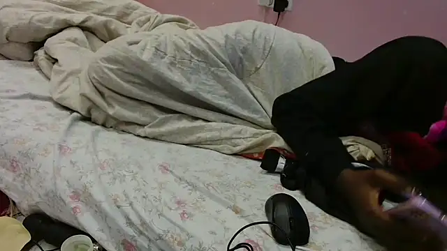 samkelo2013 online show from March 9, 7:23 am