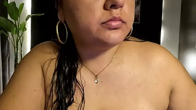 AzaraOnyx online show from June 4, 11:27 am