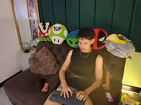 skinny jean  online show from March 14, 9:31 pm