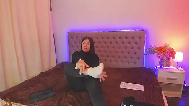 AmandaHoppe online show from May 3, 5:02 am