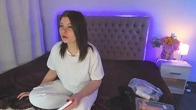 AmandaHoppe online show from June 26, 4:39 am