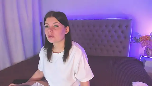 AmandaHoppe online show from August 1, 4:01 am