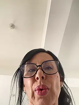 caritoo21 online show from June 13, 5:22 pm