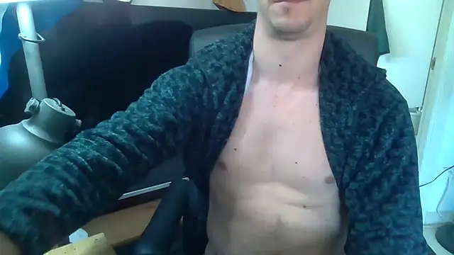 Snapshot of biiisexxx chatting on February 15, 11:30 am biiisexxx online show from February 15, 11:30 am