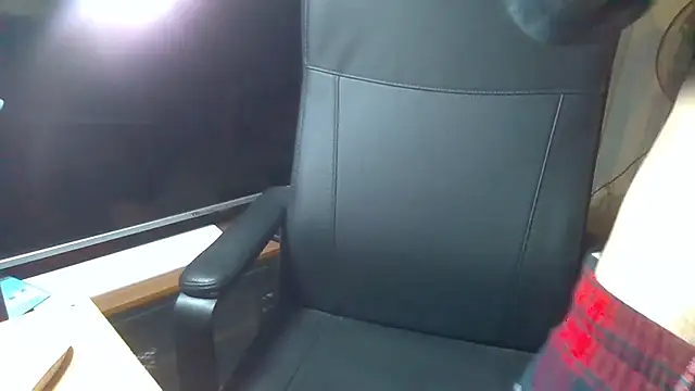 Snapshot of biiisexxx chatting on March 7, 6:38 pm biiisexxx online show from March 7, 6:38 pm