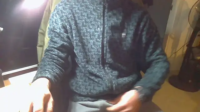 Snapshot of biiisexxx chatting on March 15, 1:11 am biiisexxx online show from March 15, 1:11 am