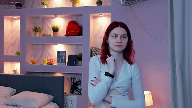 LinaMalech online show from March 15, 7:20 pm