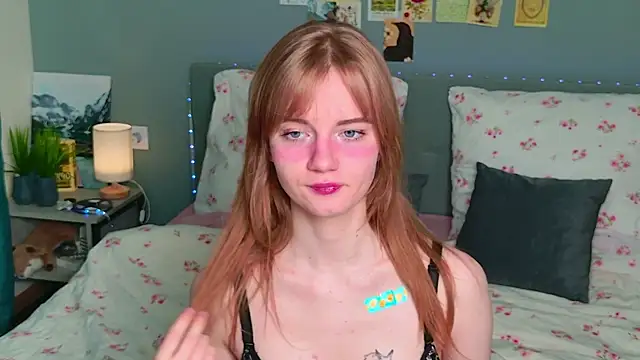 ElfieWhite online show from June 6, 6:12 pm