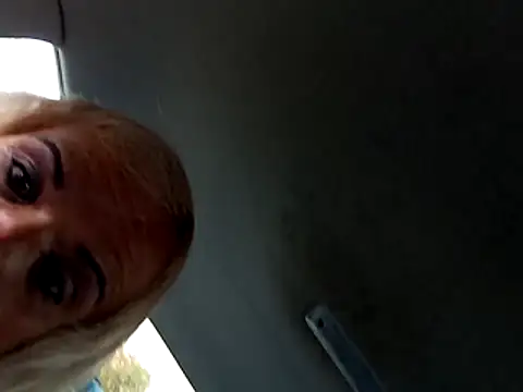 dustbunny64 online show from May 22, 2:08 am