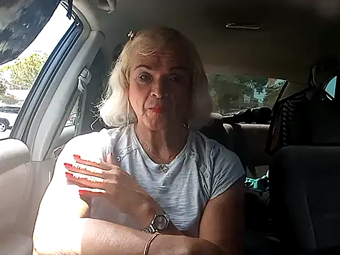 dustbunny64 online show from May 29, 6:06 pm