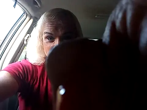 dustbunny64 online show from June 8, 2:23 am