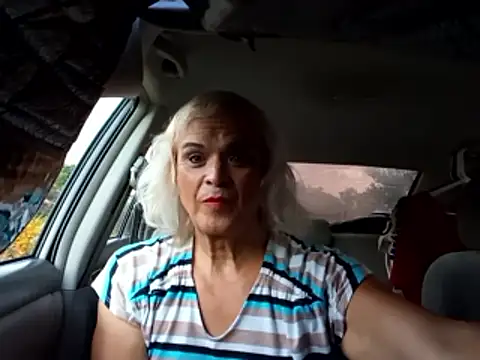 dustbunny64 online show from June 17, 3:09 am