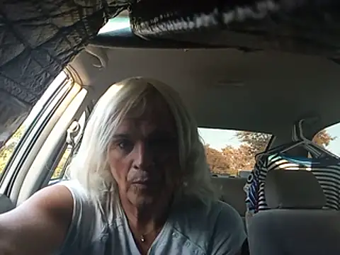 dustbunny64 online show from July 9, 2:26 am