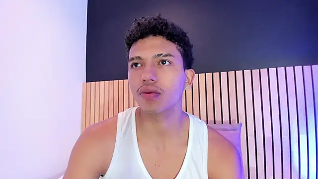 jhoystrong  online show from March 9, 7:51 pm