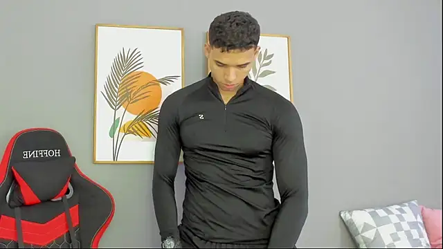 Thomas walker14 online show from May 28, 1:30 pm