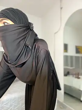 aminaa  online show from February 16, 6:48 pm