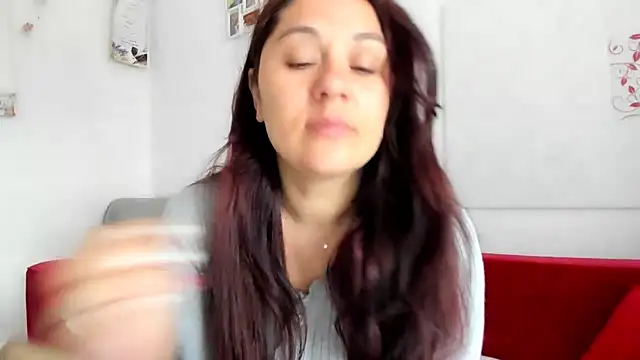 EVELYNA88 online show from June 12, 7:51 am