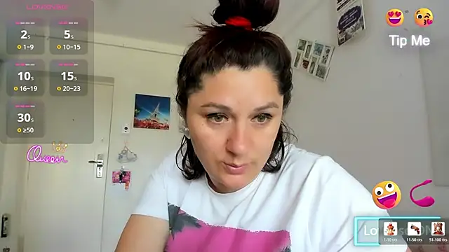 EVELYNA88 online show from July 15, 11:15 am