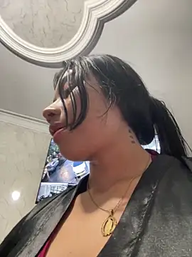 Snapshot of eimmy__skinny chatting on May 13, 11:00 pm eimmy skinny online show from May 13, 11:00 pm